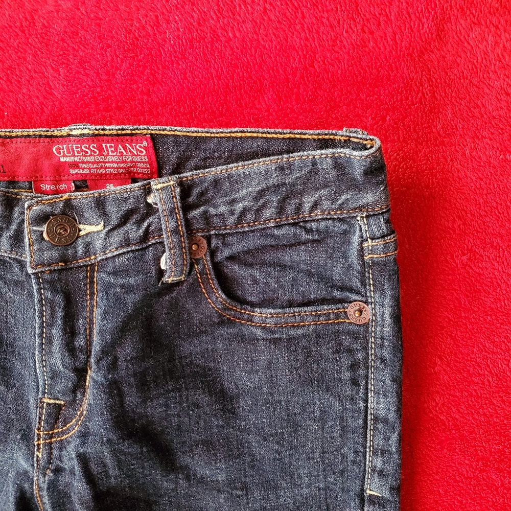 Guess straight leg jean